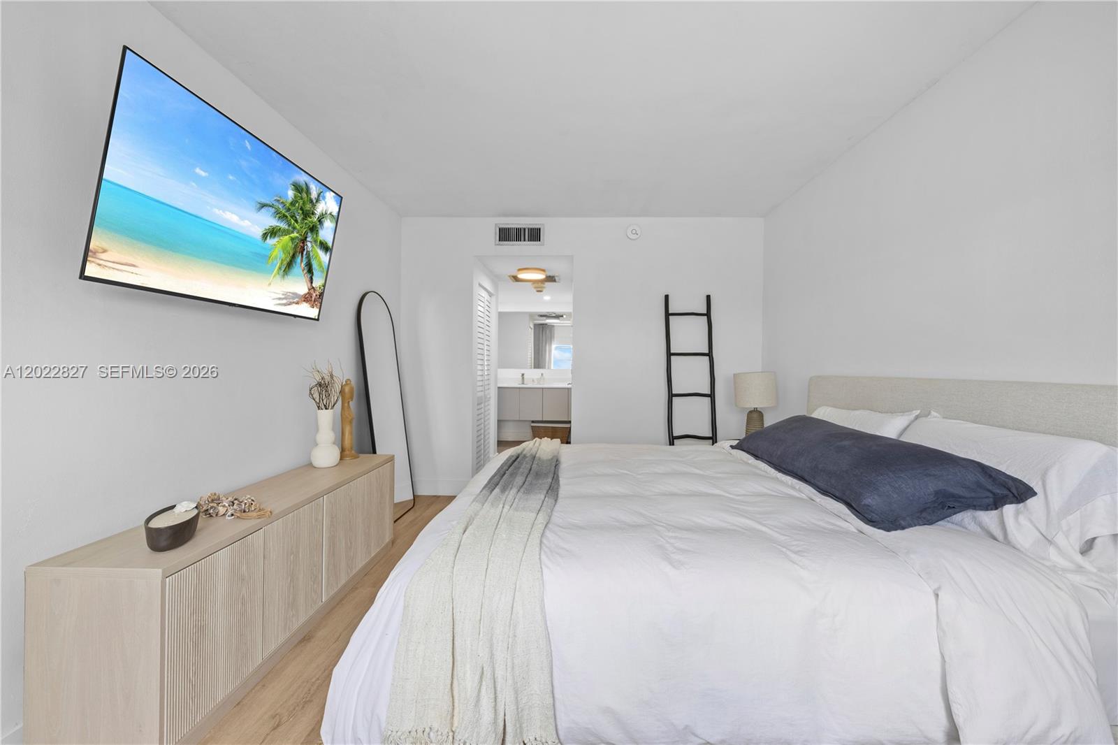 ARLEN HOUSE CONDO - Residential