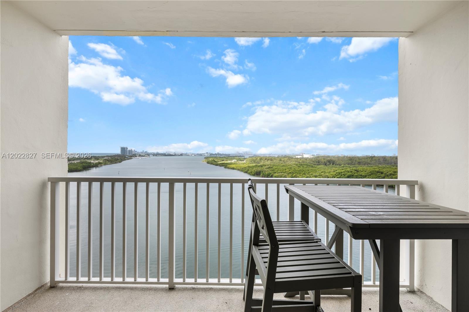 ARLEN HOUSE CONDO - Residential