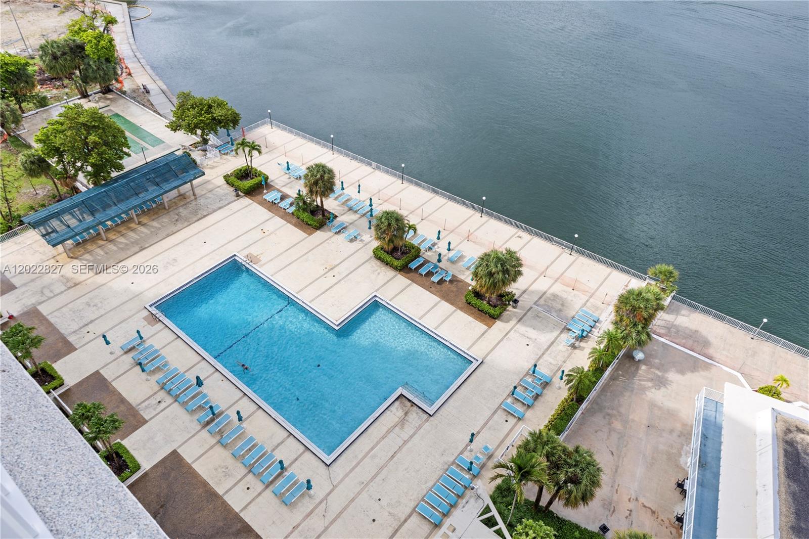 ARLEN HOUSE CONDO - Residential