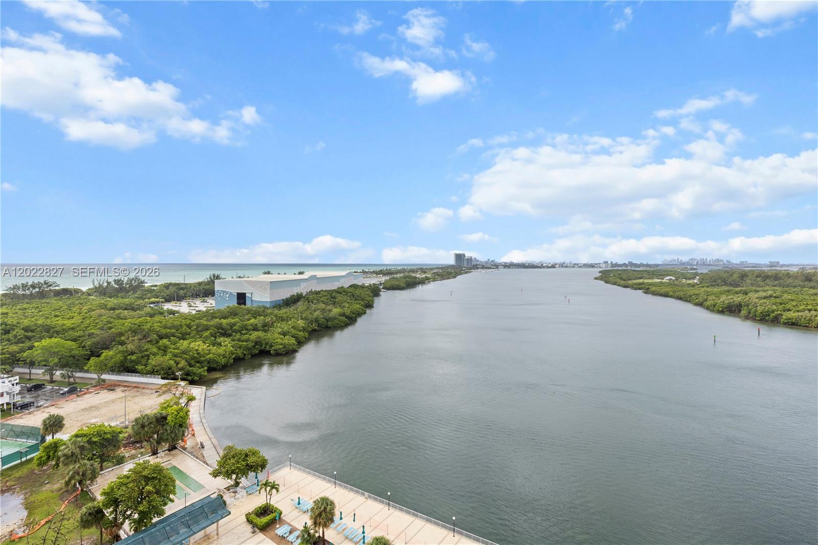 ARLEN HOUSE CONDO - Residential