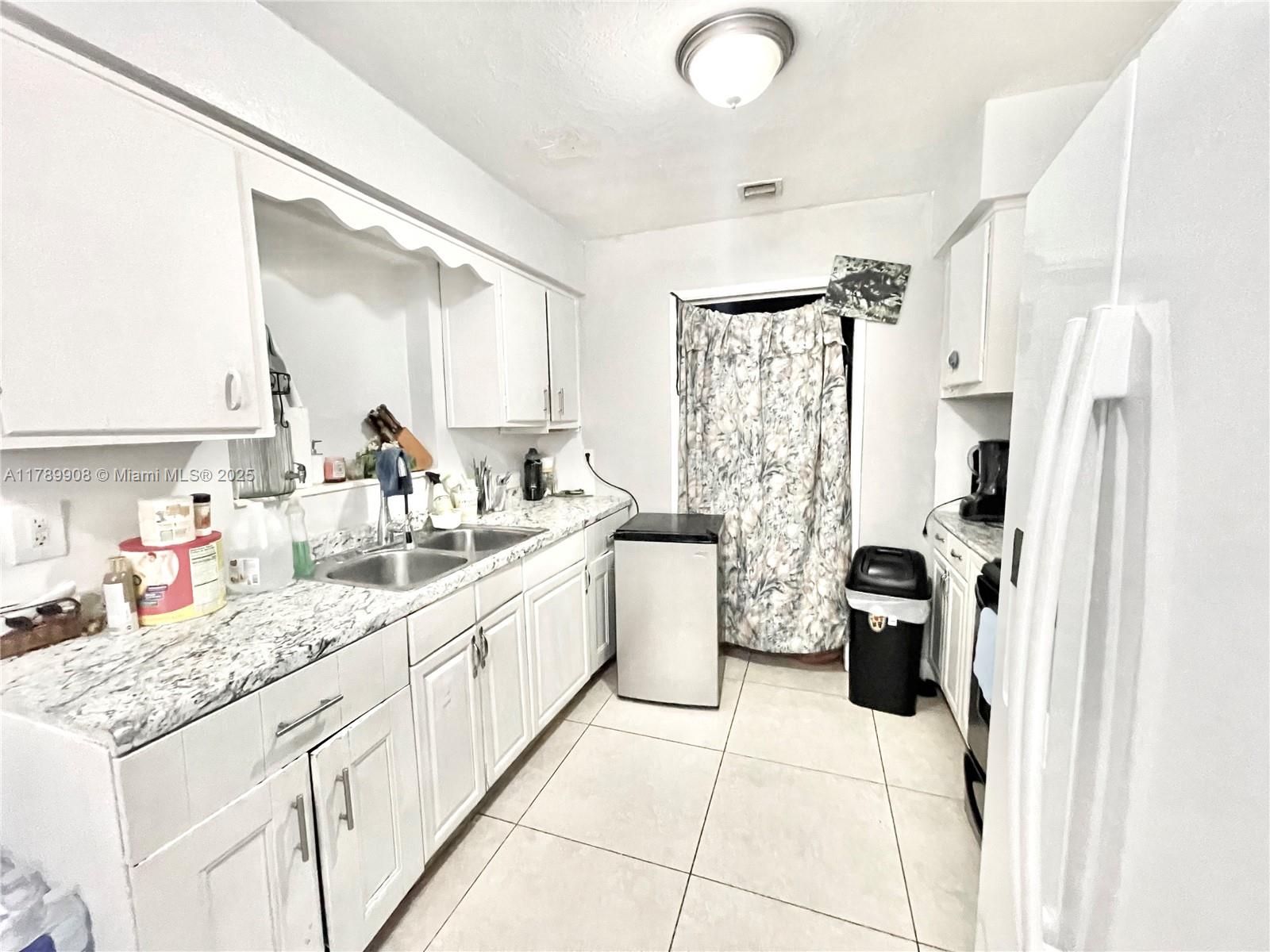 2000 NW 29th Ter