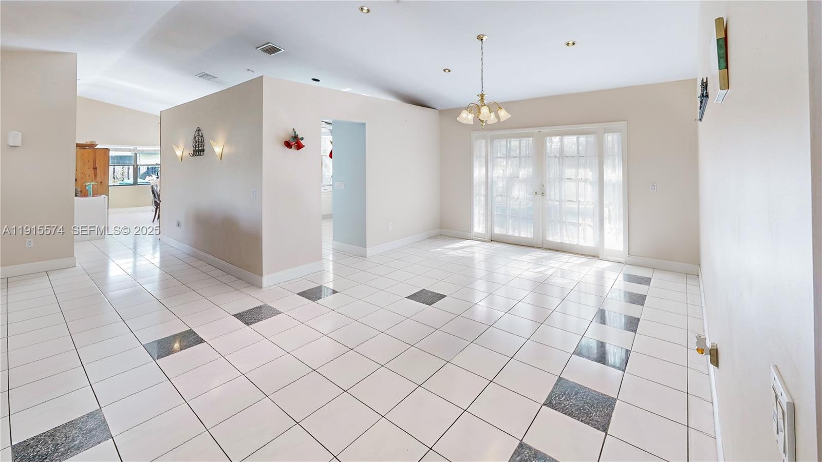 THE CEDARS ESTATES - Residential