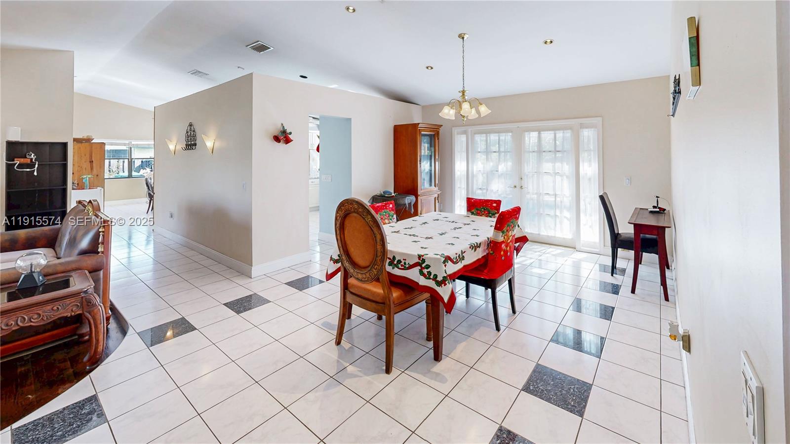 THE CEDARS ESTATES - Residential