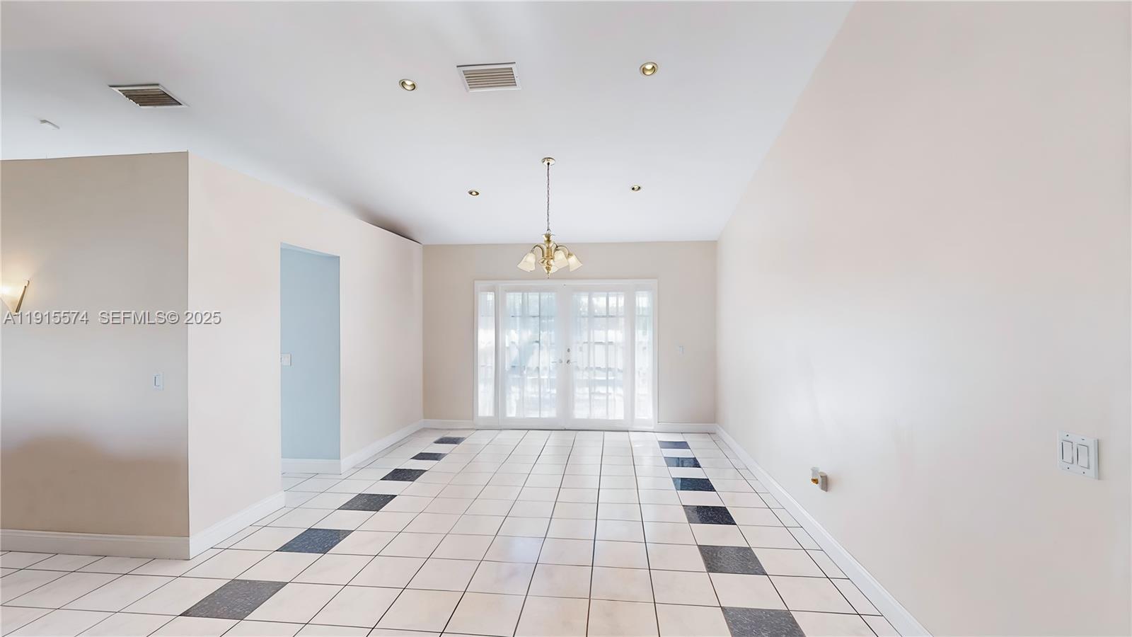 THE CEDARS ESTATES - Residential