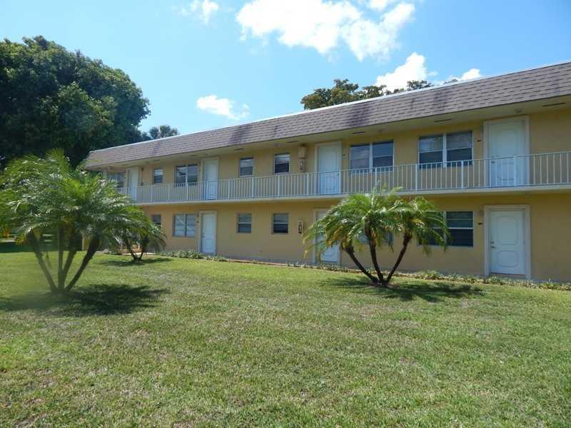 Very clean and almost ALL NEW inside. Updated bathroom & kitchen with granite counter top, glass tile backsplash and newer appliances. New laminate flooring throughout and ceramic tile in bath and kitchen. Freshly painted, ready to move in. Lovely complex with garden view, Olympic-size pool, exercise/fitness room, tennis and more. Walking distance to Commercial Blvd, shopping, entertainment and more. On SUPRA lock Box located on the Railing of the Staircase.
