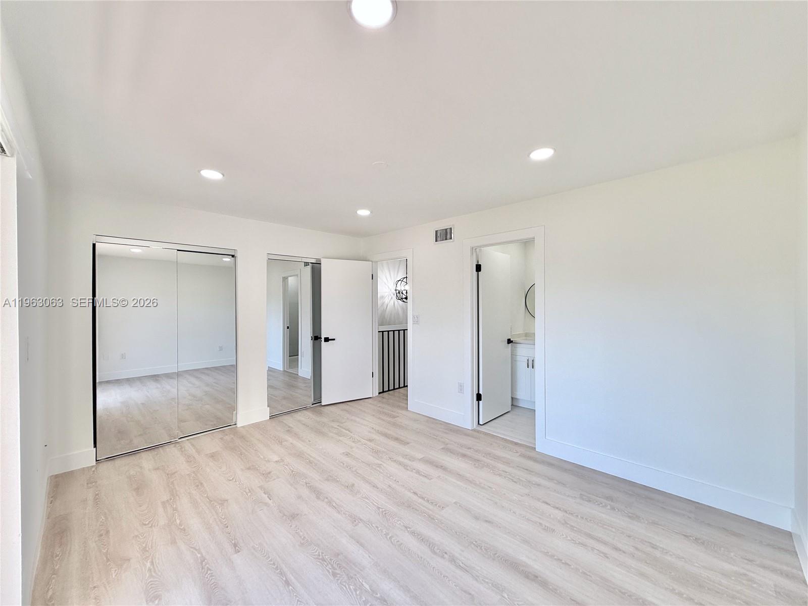 VILLAS OF AMBERWOOD CONDO - Residential