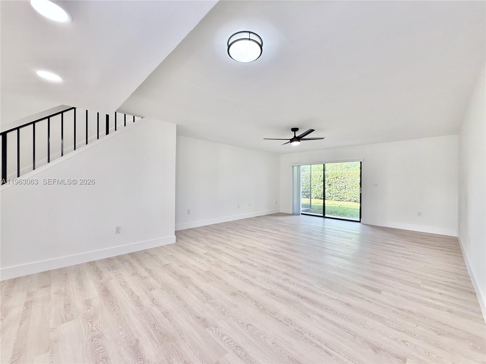 VILLAS OF AMBERWOOD CONDO - Residential