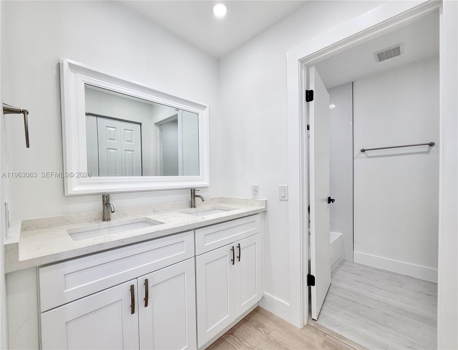 VILLAS OF AMBERWOOD CONDO - Residential