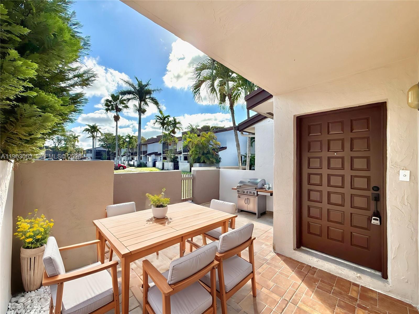 VILLAS OF AMBERWOOD CONDO - Residential