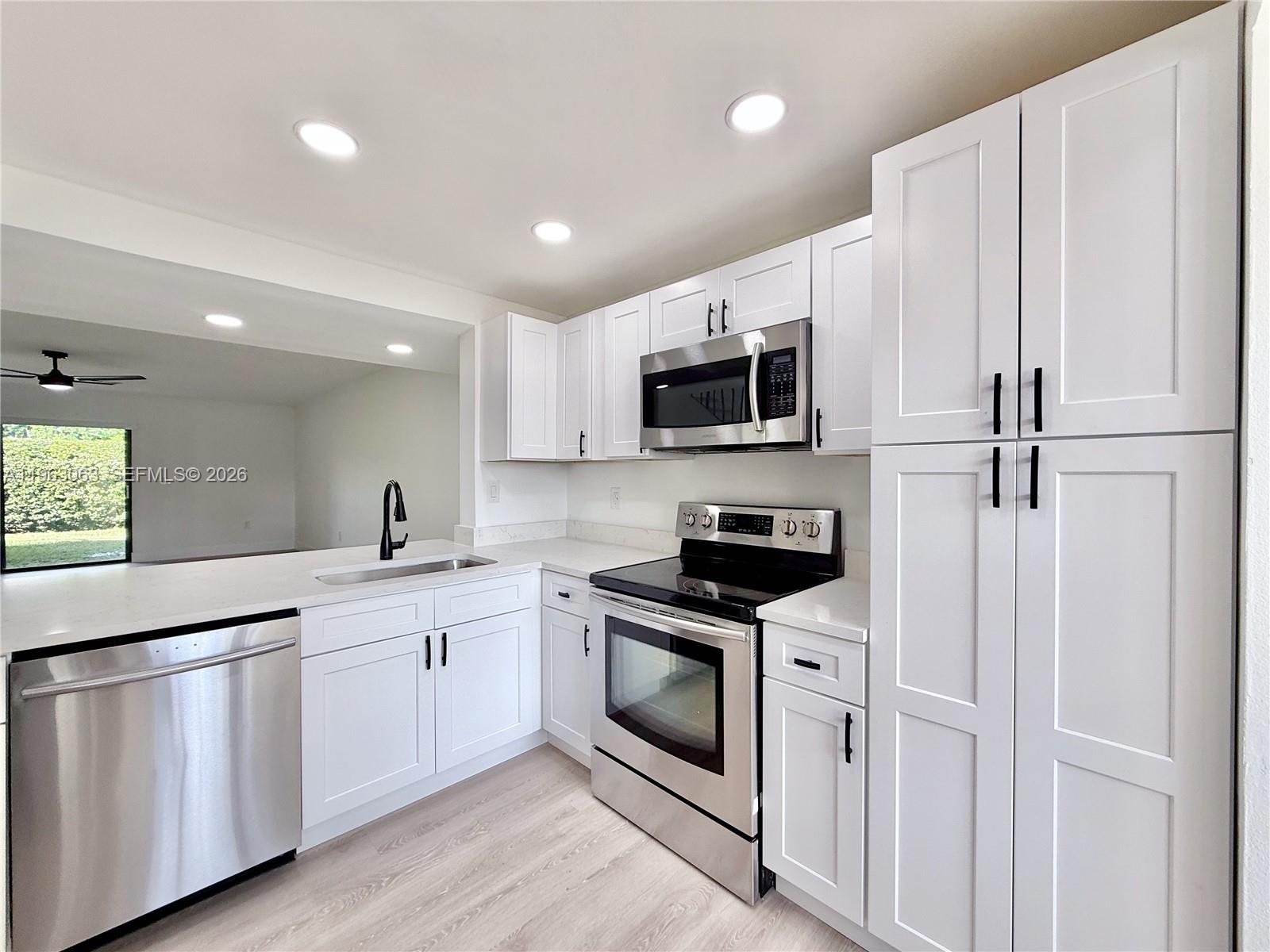 VILLAS OF AMBERWOOD CONDO - Residential