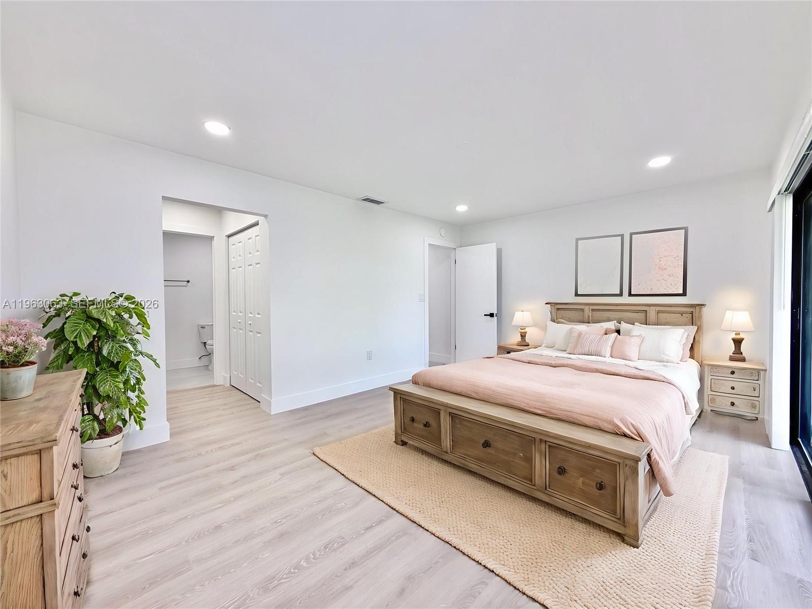 VILLAS OF AMBERWOOD CONDO - Residential