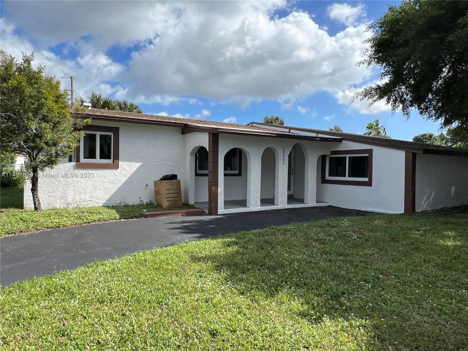 19201 Nw 23rd Ct, Miami Gardens, Broward County, Florida - 3 Bedrooms  
2 Bathrooms - 