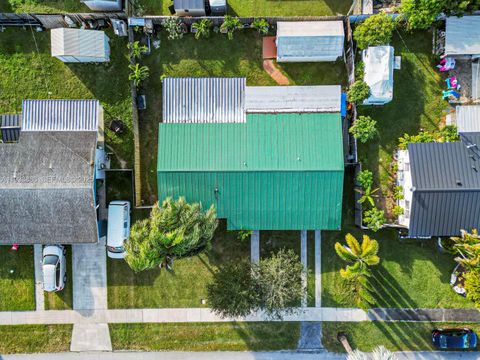 Photo of 1866 NW 8th Ter, Homestead, FL 33030 (MLS # A11933880)