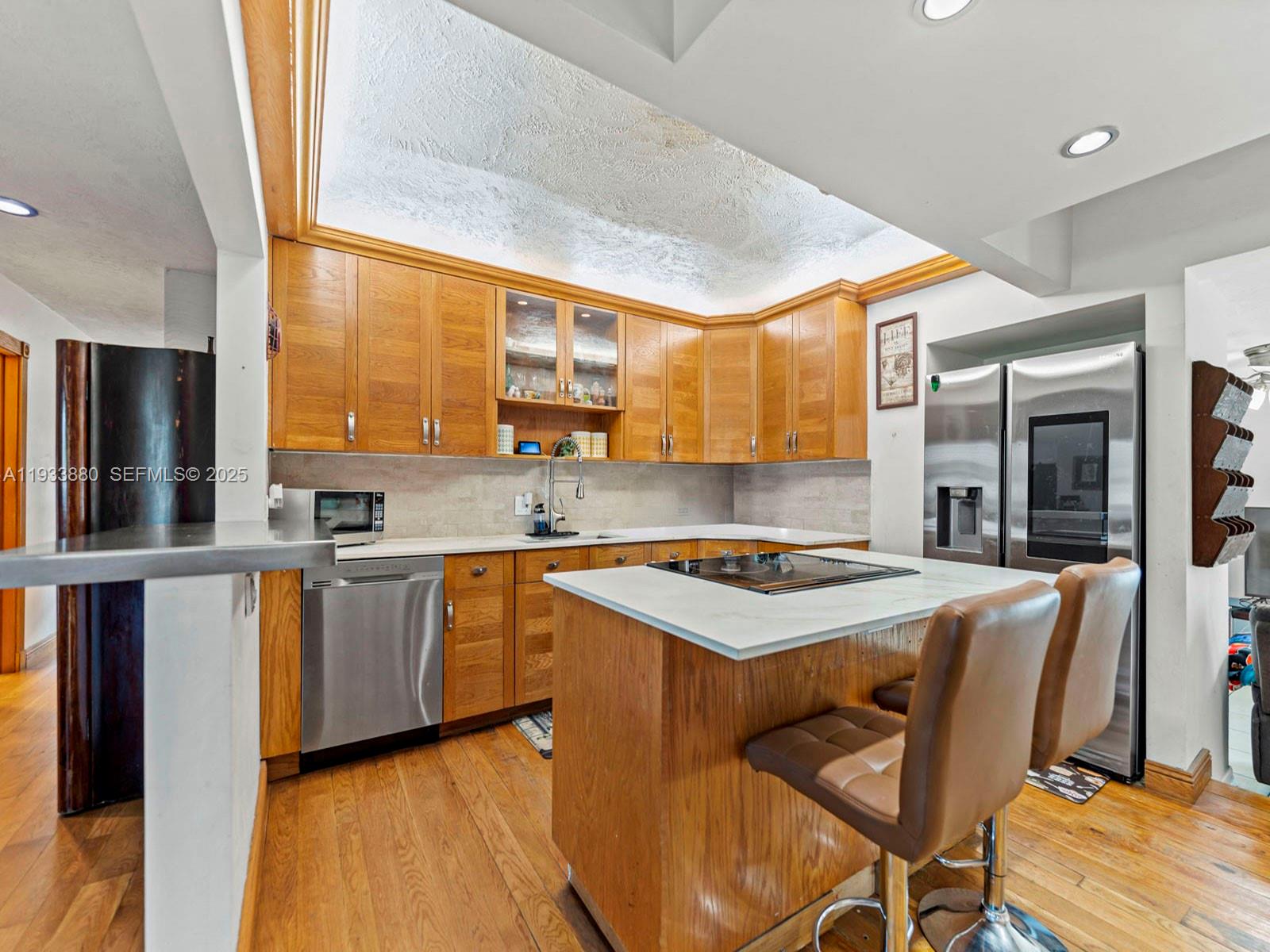 LAUREL MANOR - Residential