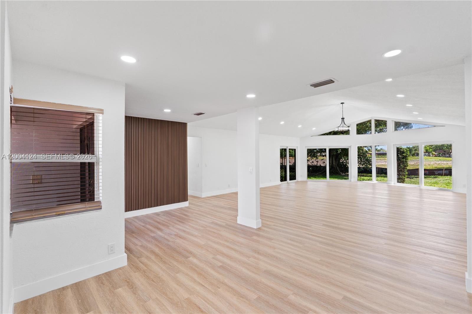 WOODLANDS SEC SEVEN - Residential