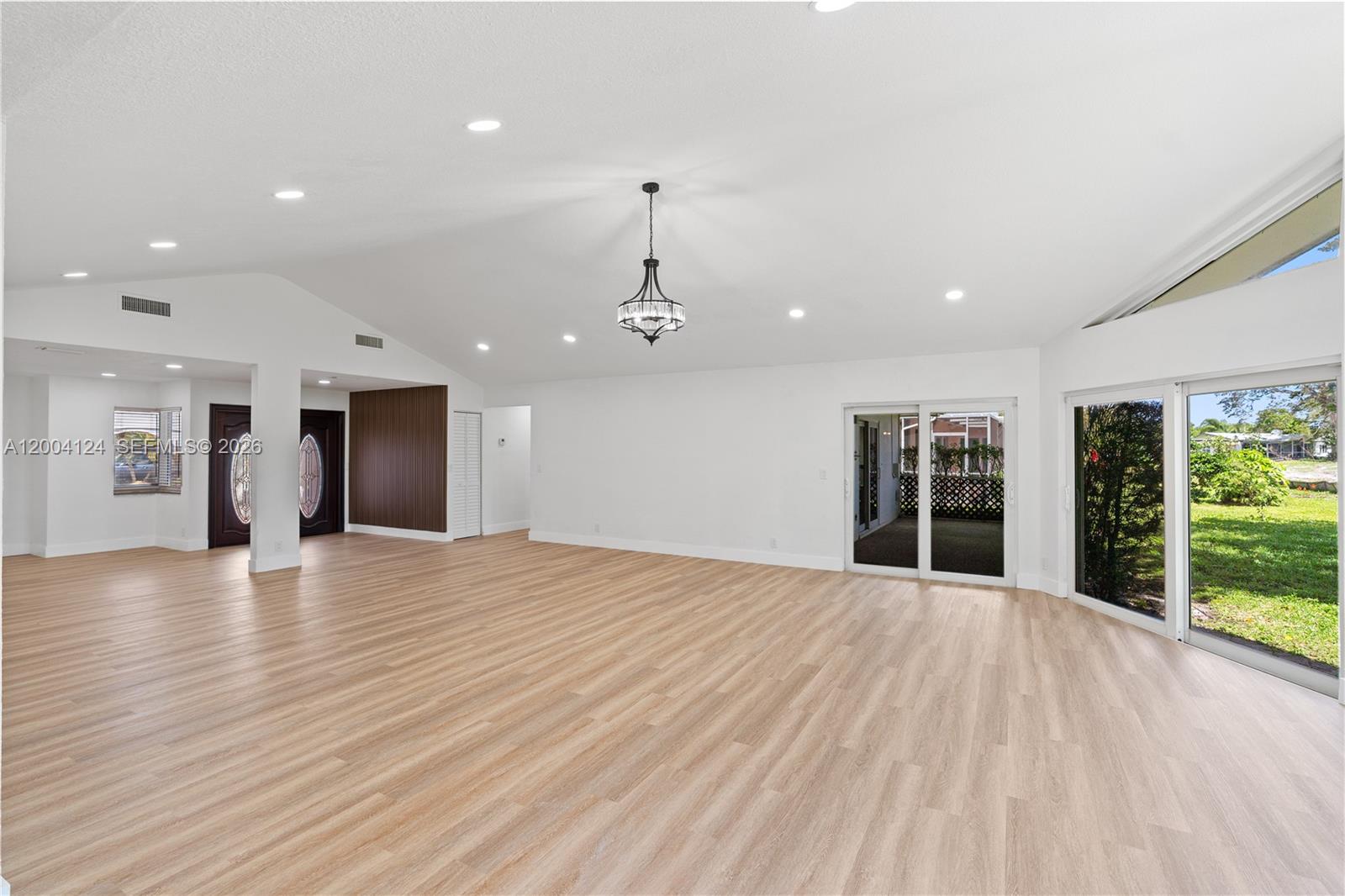 WOODLANDS SEC SEVEN - Residential