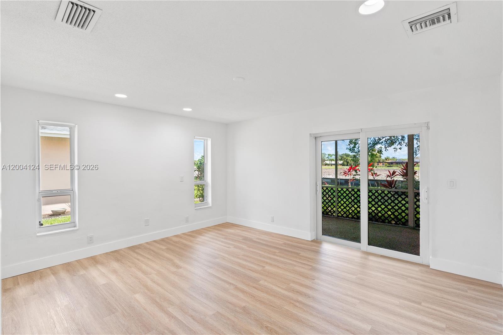 WOODLANDS SEC SEVEN - Residential