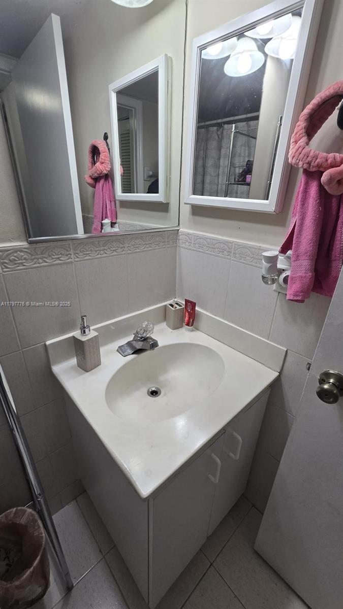 LAGO LINDO TOWNVILLAS CON - Residential