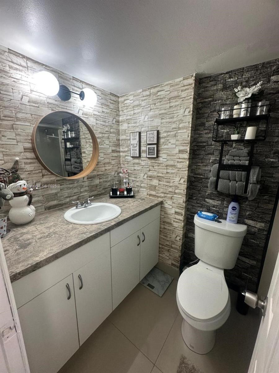 BOSTON PLAZA CONDO - Residential
