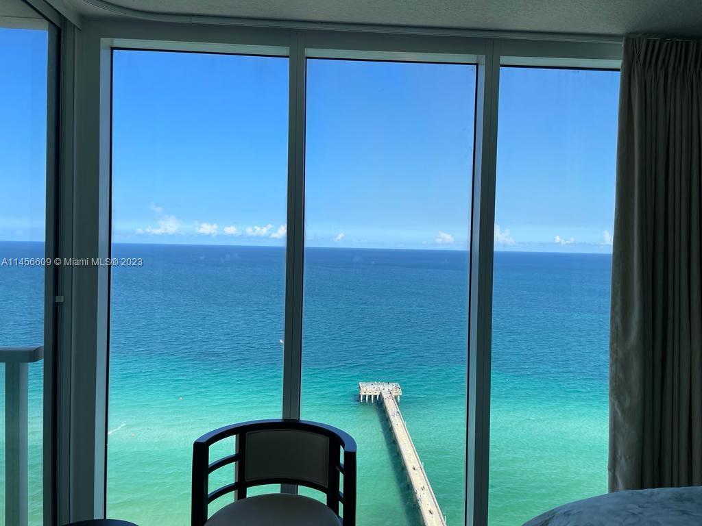 LA PERLA CONDO - Residential Lease