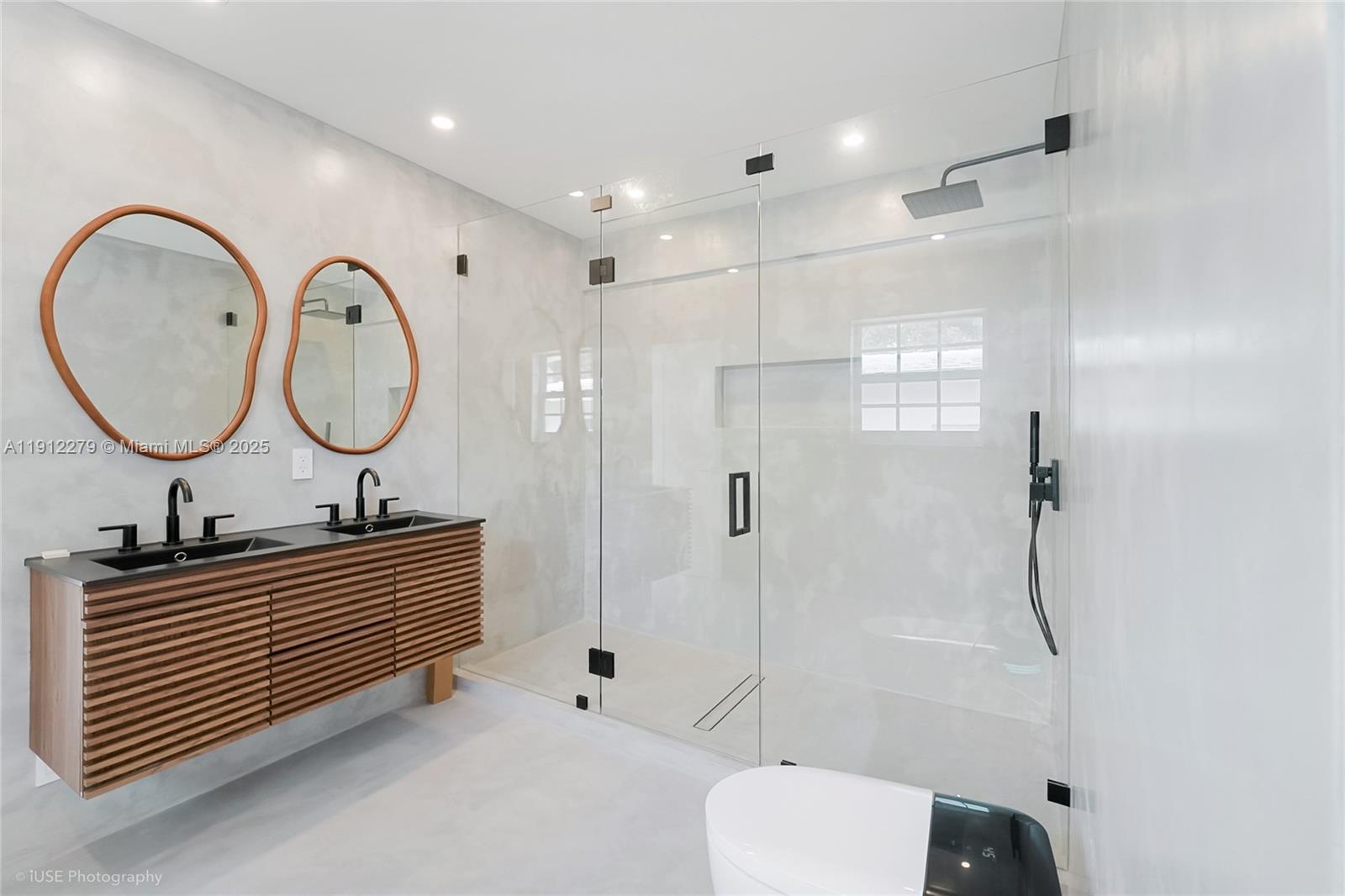 PL OF BISCAYNE RIDGE - Residential