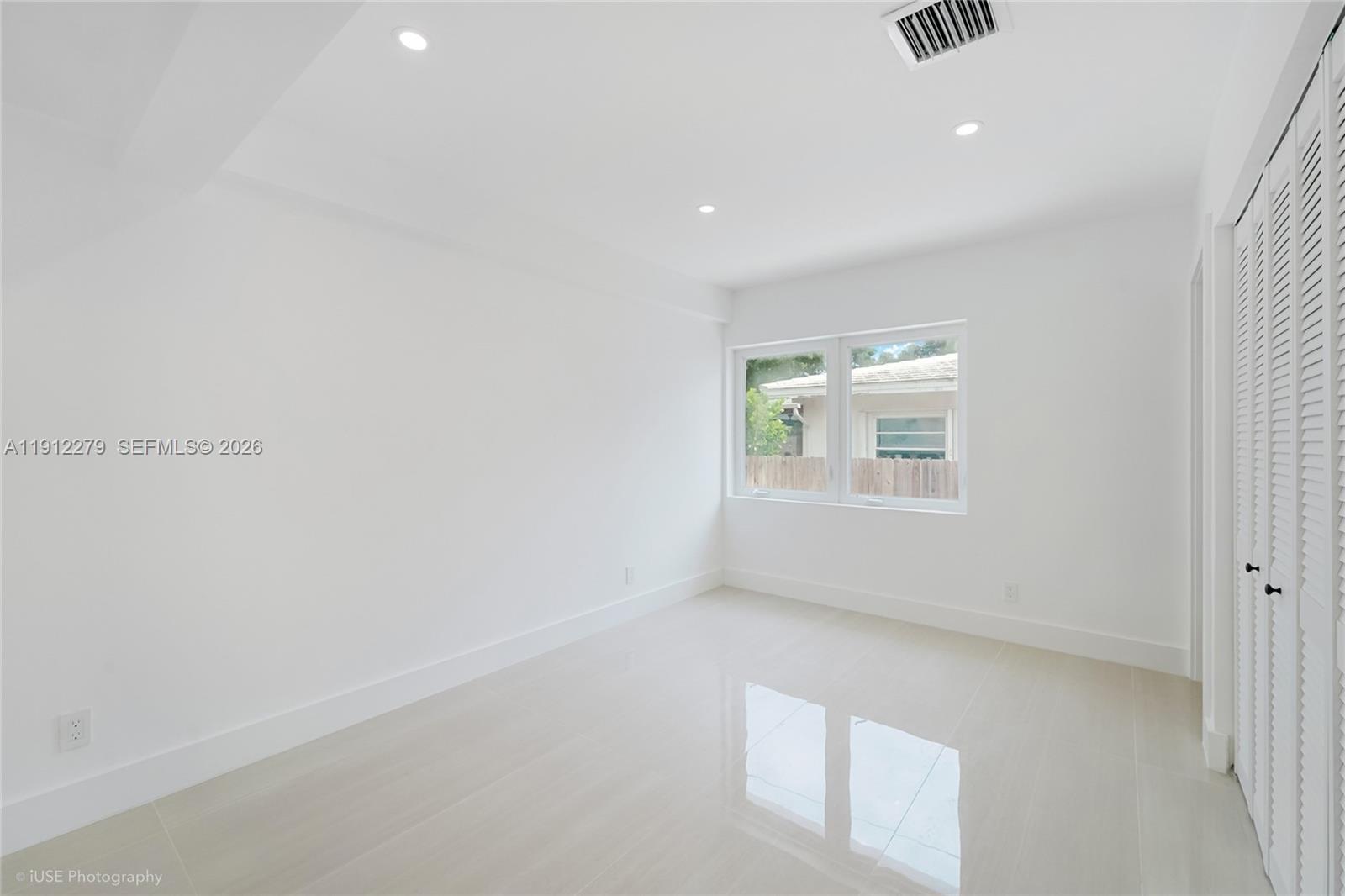 PL OF BISCAYNE RIDGE - Residential