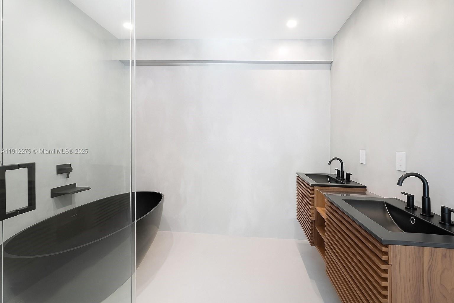 PL OF BISCAYNE RIDGE - Residential