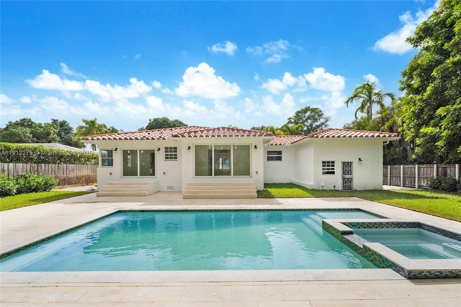 PL OF BISCAYNE RIDGE - Residential