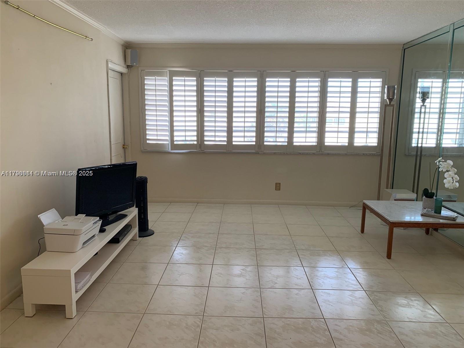 215 SE 3rd Ave 3 D