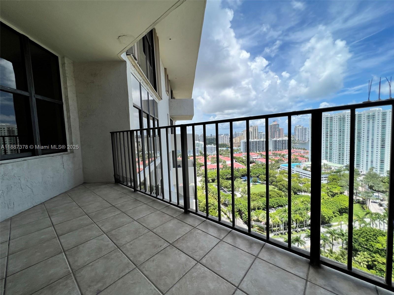 TOWER AT BISCAYNE COVE - Residential Lease