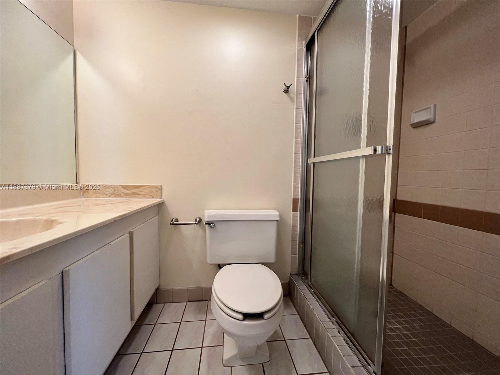 TOWER AT BISCAYNE COVE - Residential Lease