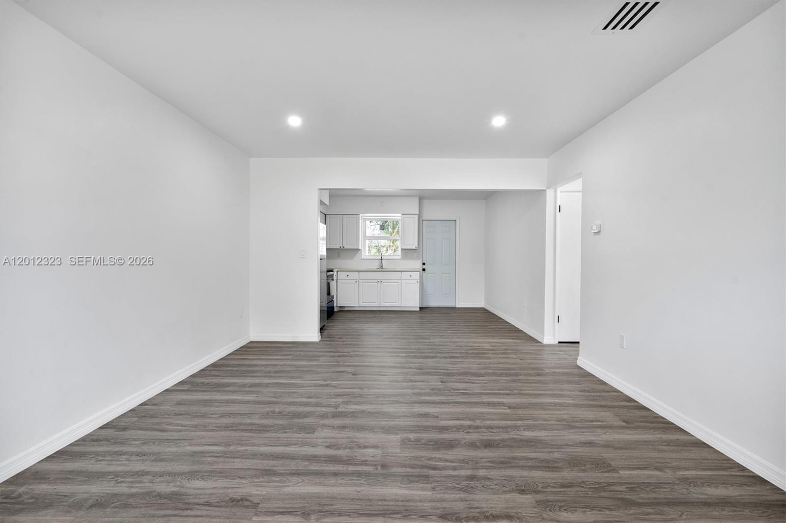 5TH ADDN TO LAWNDALE - Residential Lease