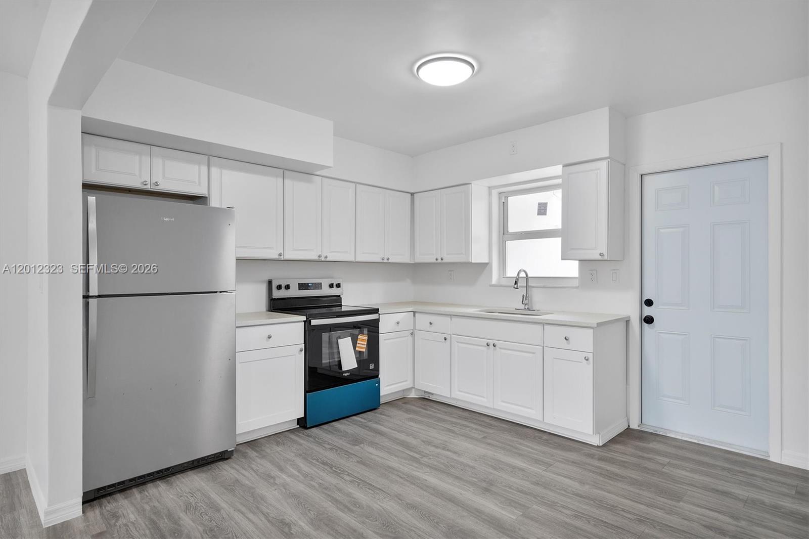 5TH ADDN TO LAWNDALE - Residential Lease