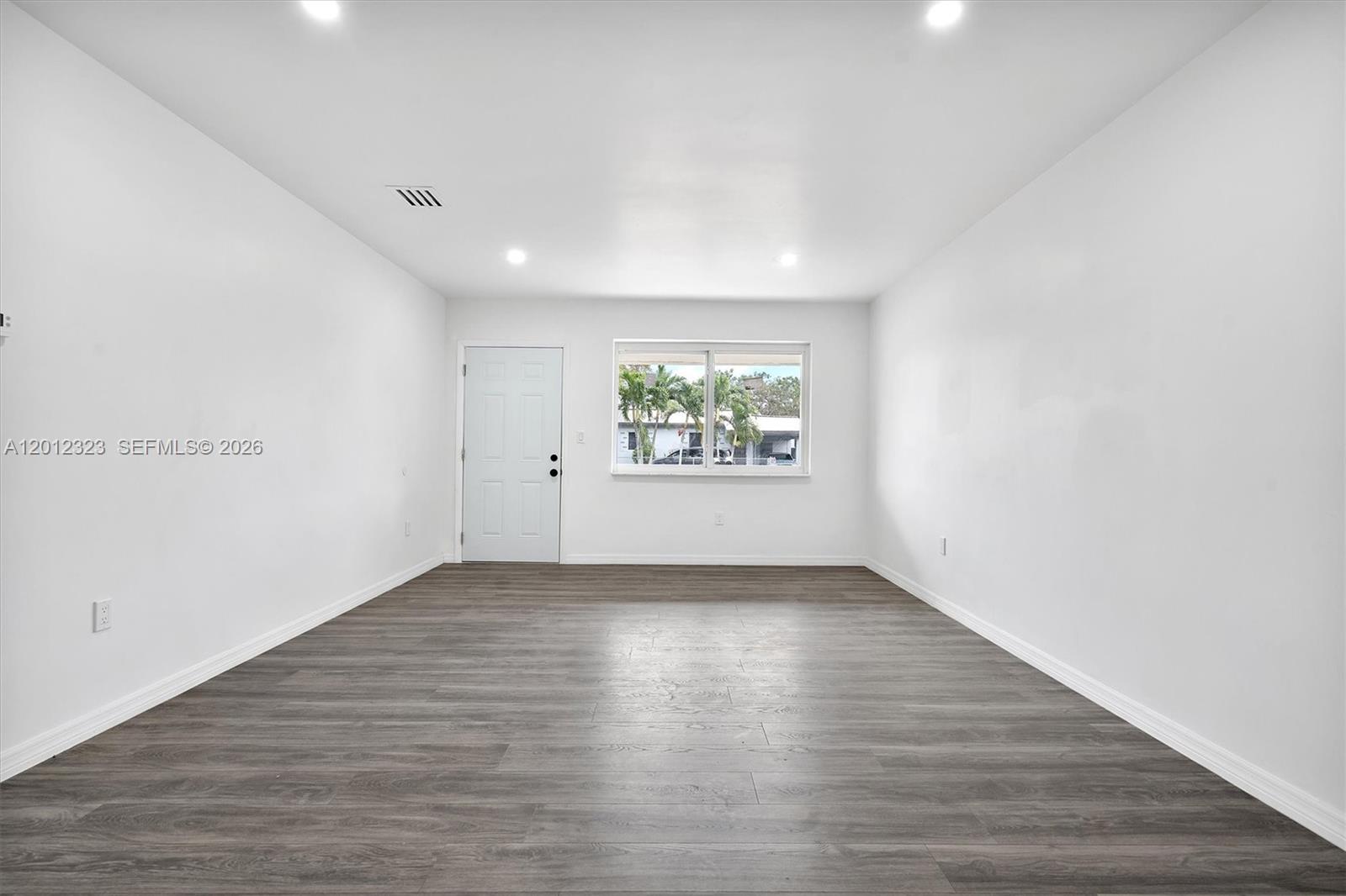 5TH ADDN TO LAWNDALE - Residential Lease