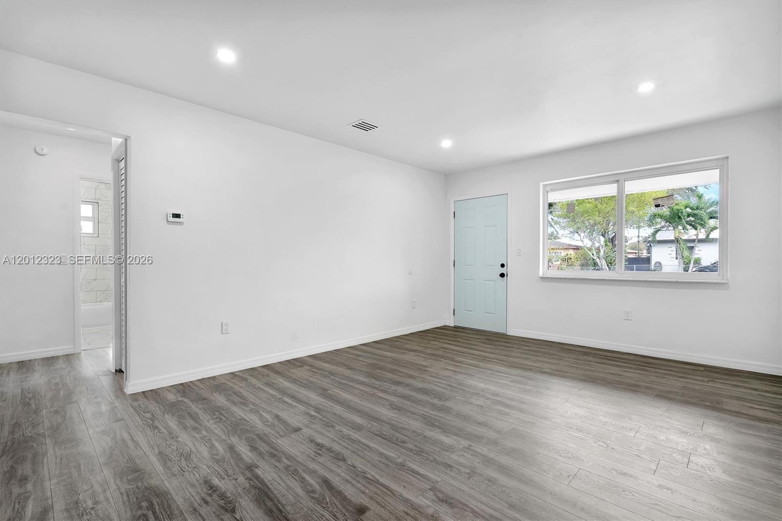 5TH ADDN TO LAWNDALE - Residential Lease