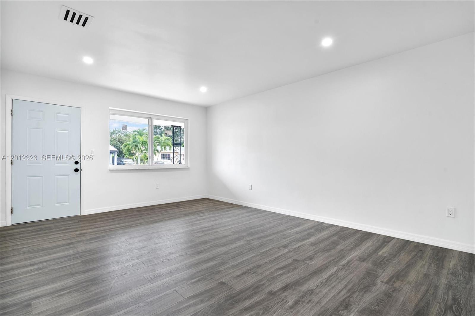 5TH ADDN TO LAWNDALE - Residential Lease