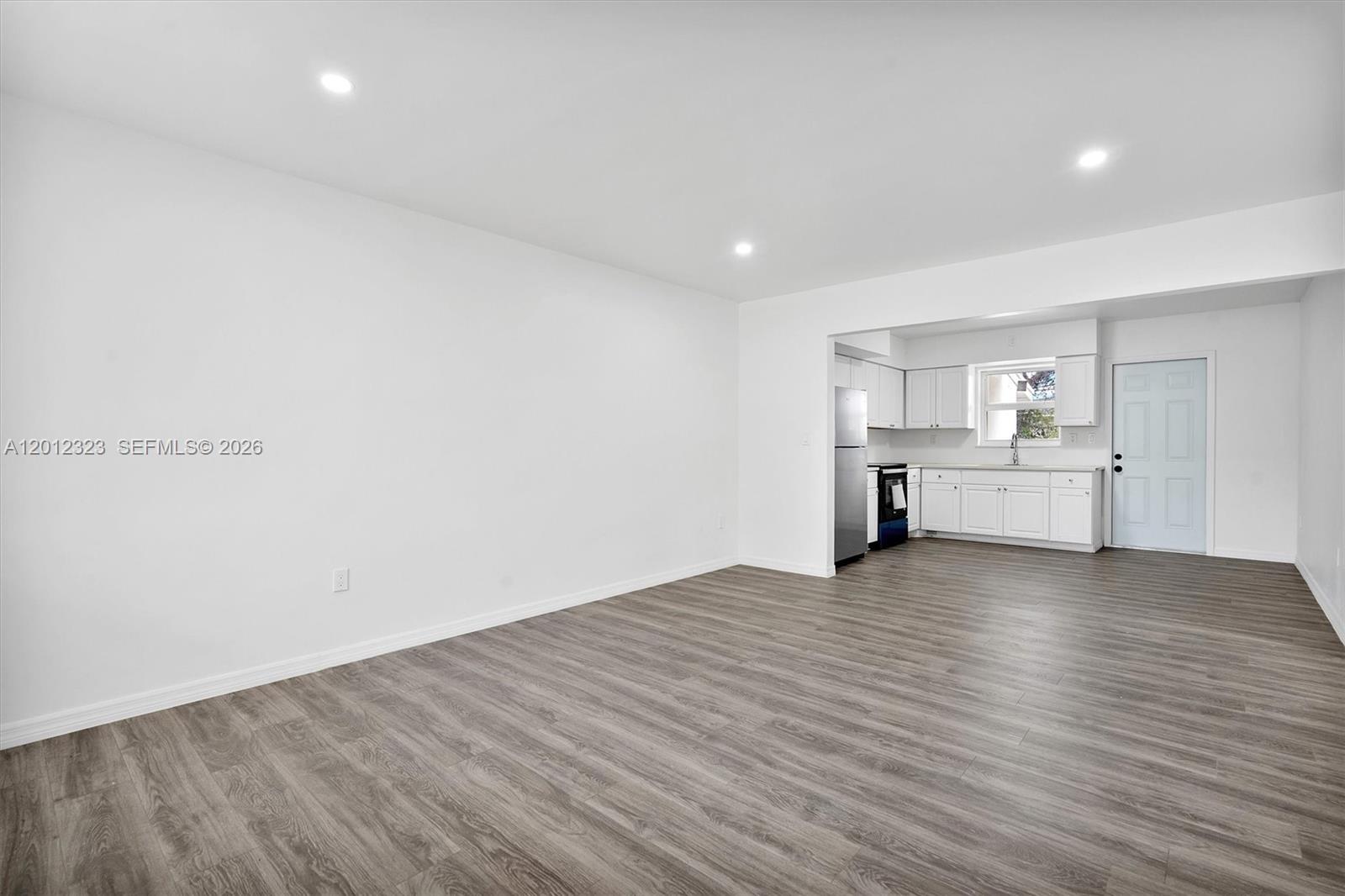 5TH ADDN TO LAWNDALE - Residential Lease