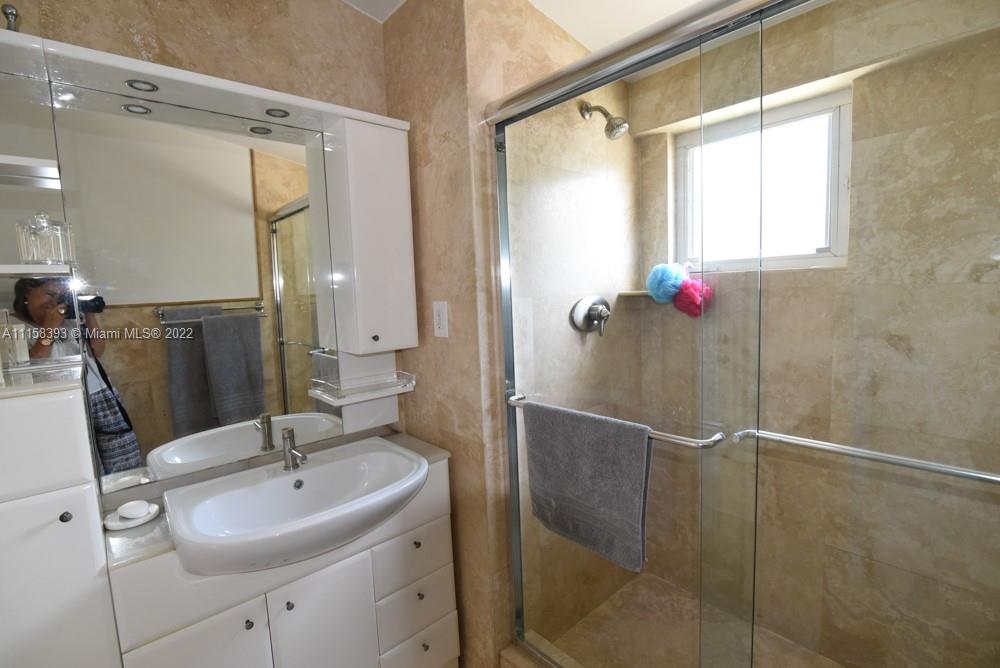 MASHTA ISLAND - Residential