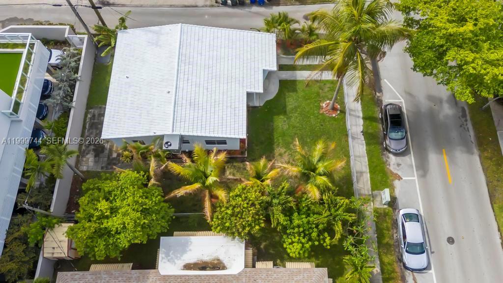 HOLLYWOOD - Residential Lease