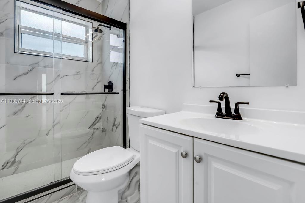 HOLLYWOOD - Residential Lease