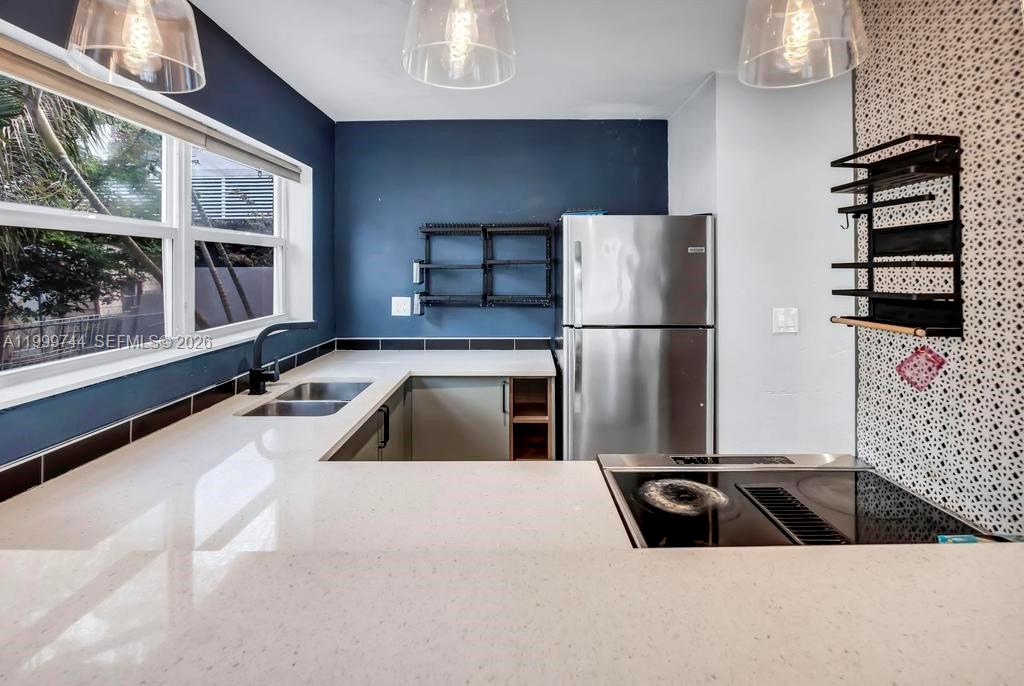 HOLLYWOOD - Residential Lease