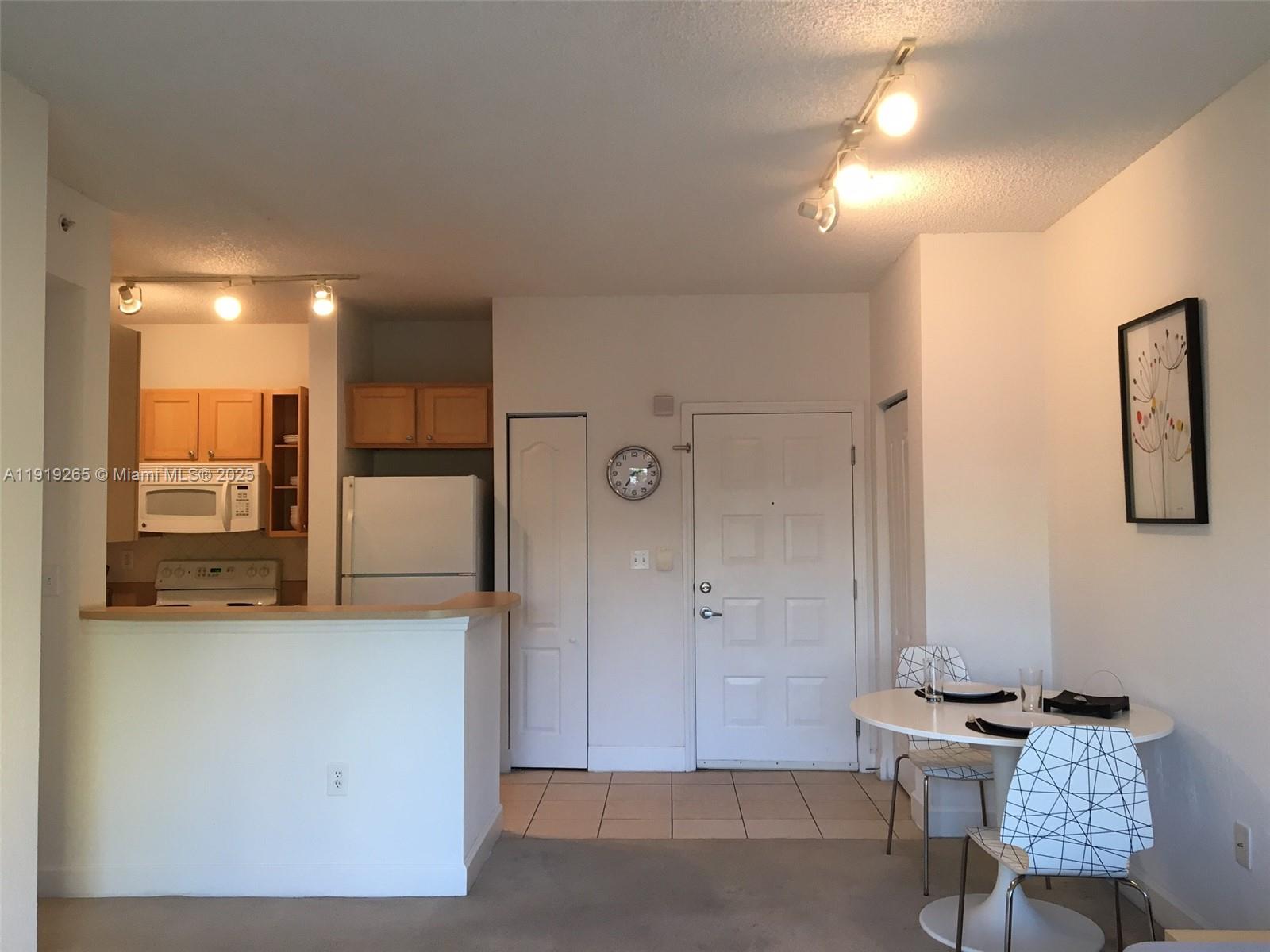 Valencia Condo - Residential Lease