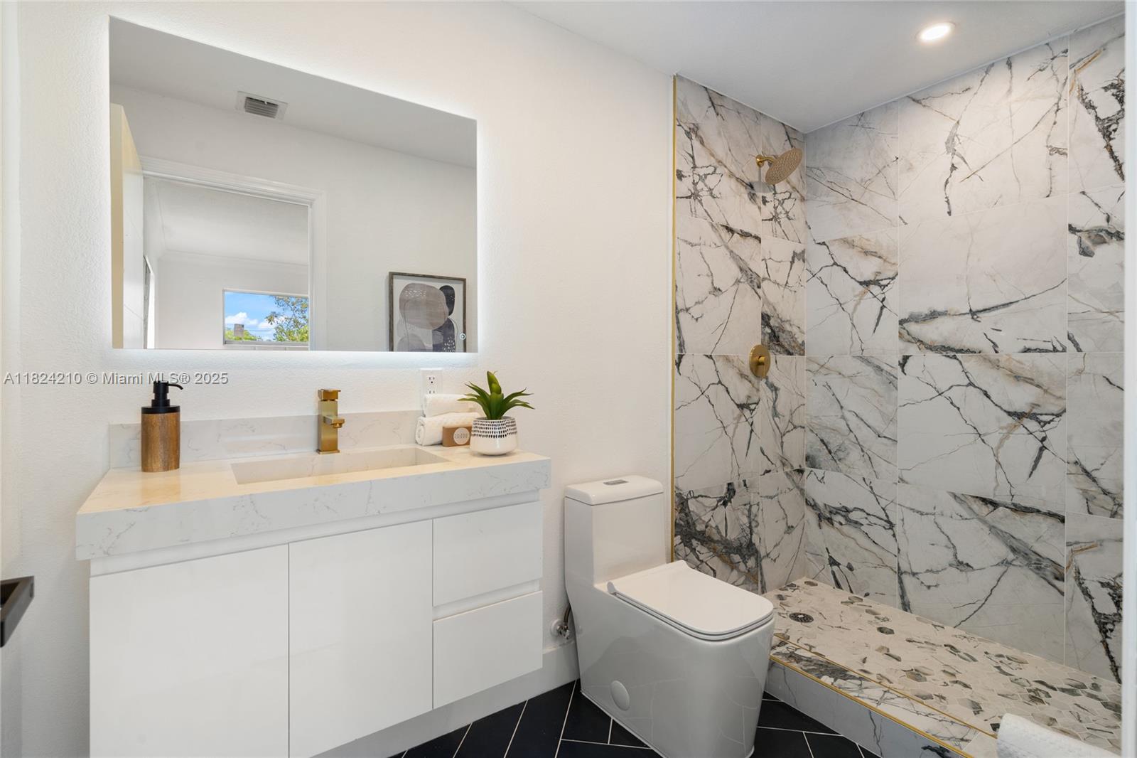 S/D OF 17-46-43, N 1/2 OF - Residential Lease