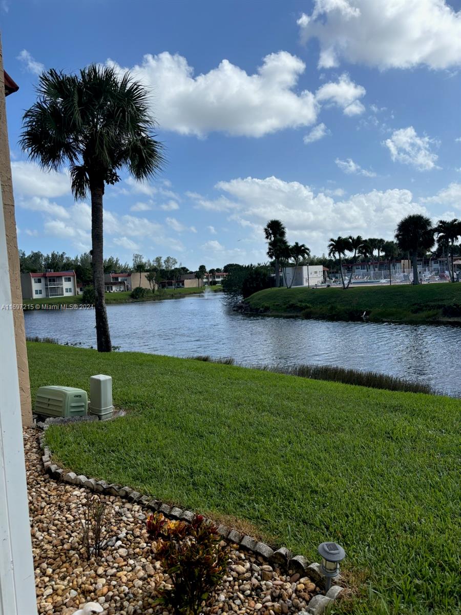 GOLDEN LAKES VILLAGE COND - Residential Lease