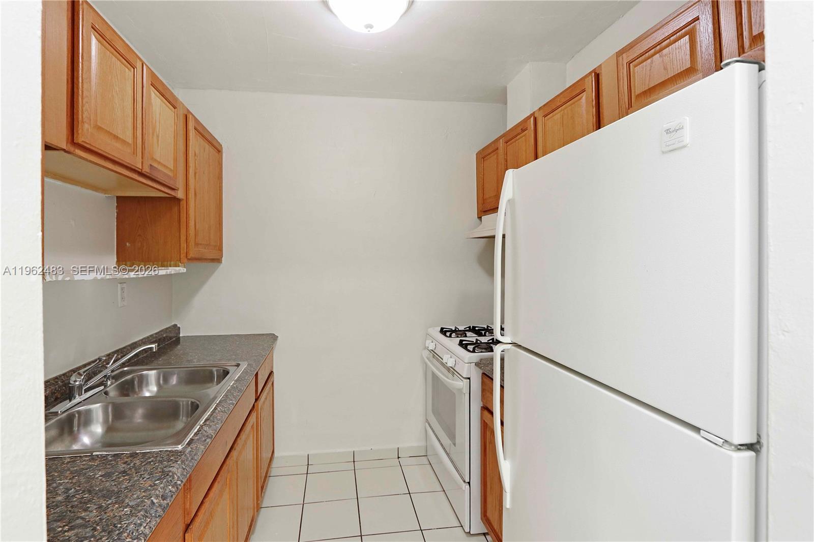 ROYAL PALM GARDENS CONDO - Residential