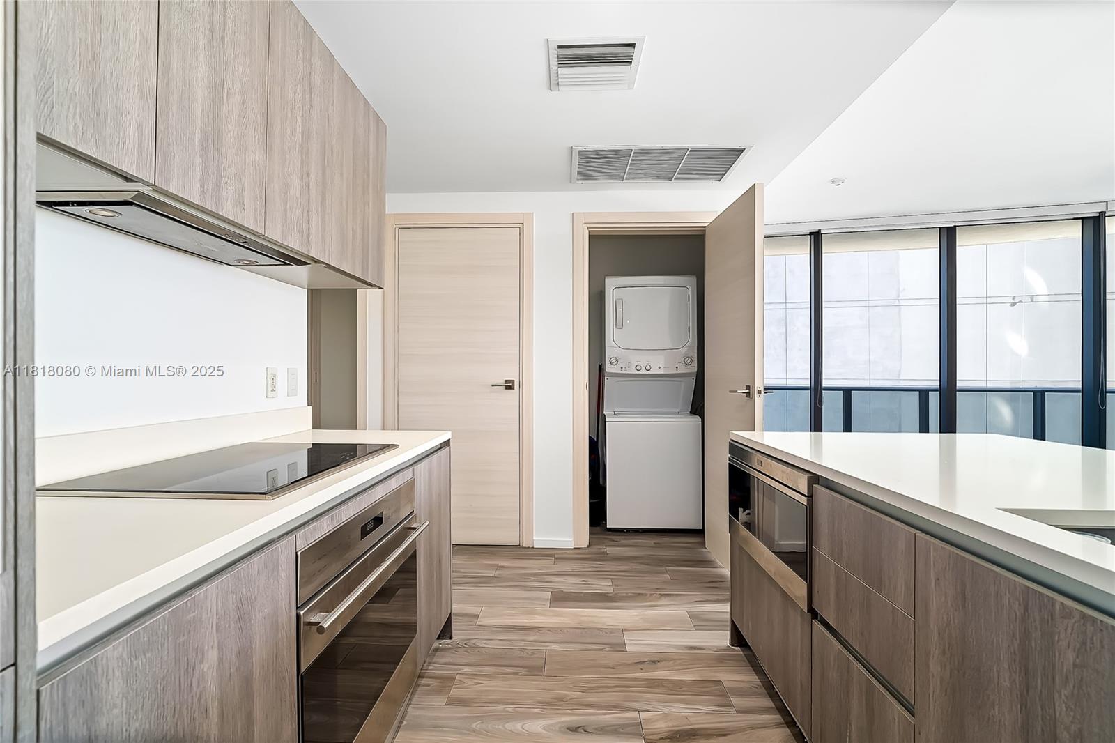 801 SMA RESIDENCES CONDO - Residential