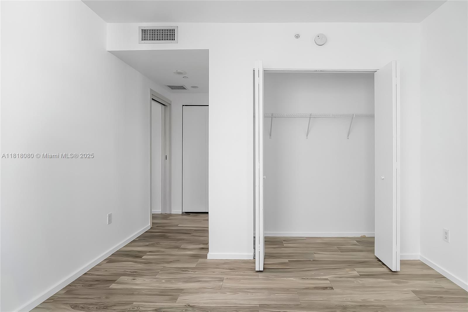 801 SMA RESIDENCES CONDO - Residential