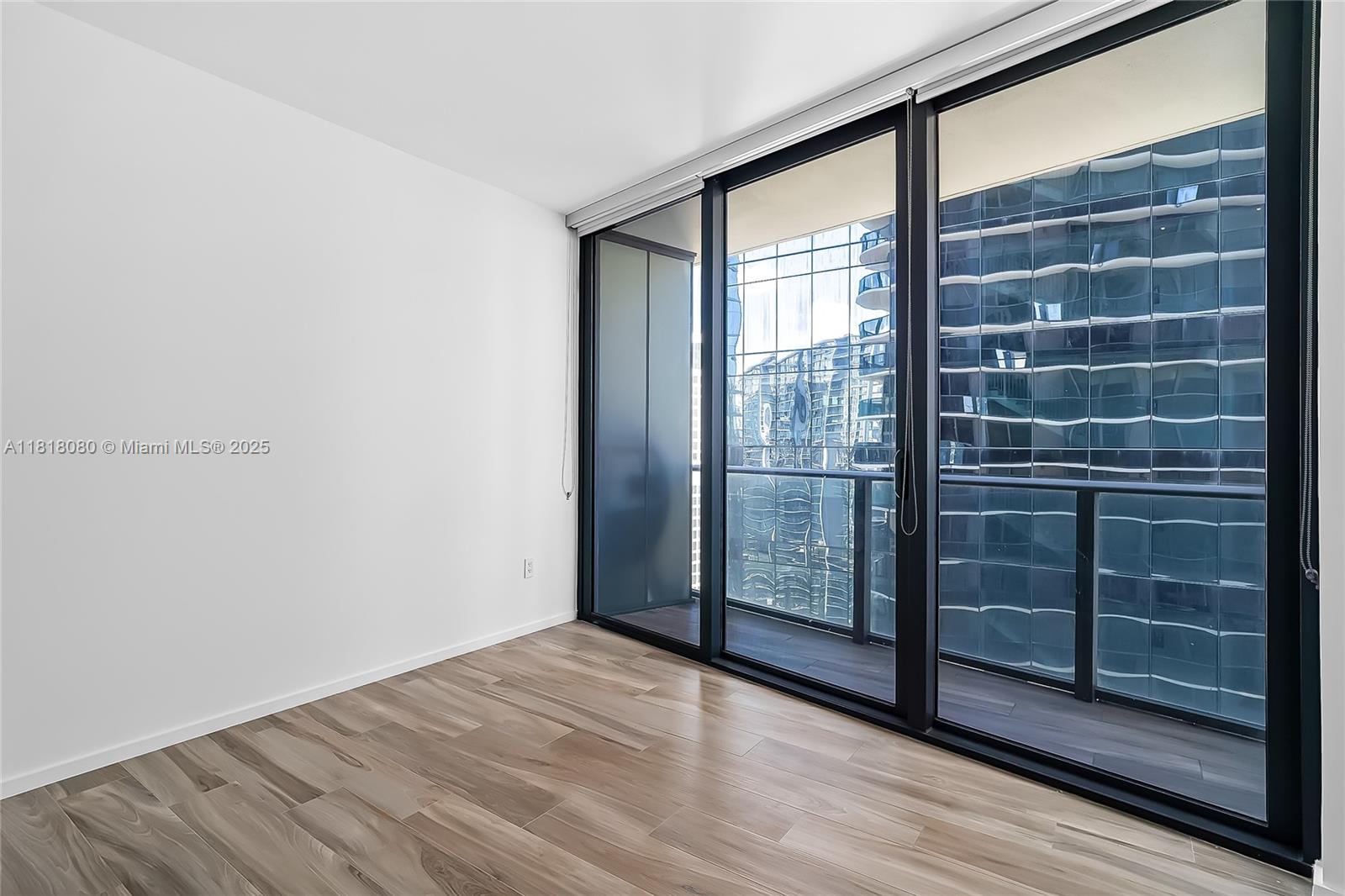 801 SMA RESIDENCES CONDO - Residential