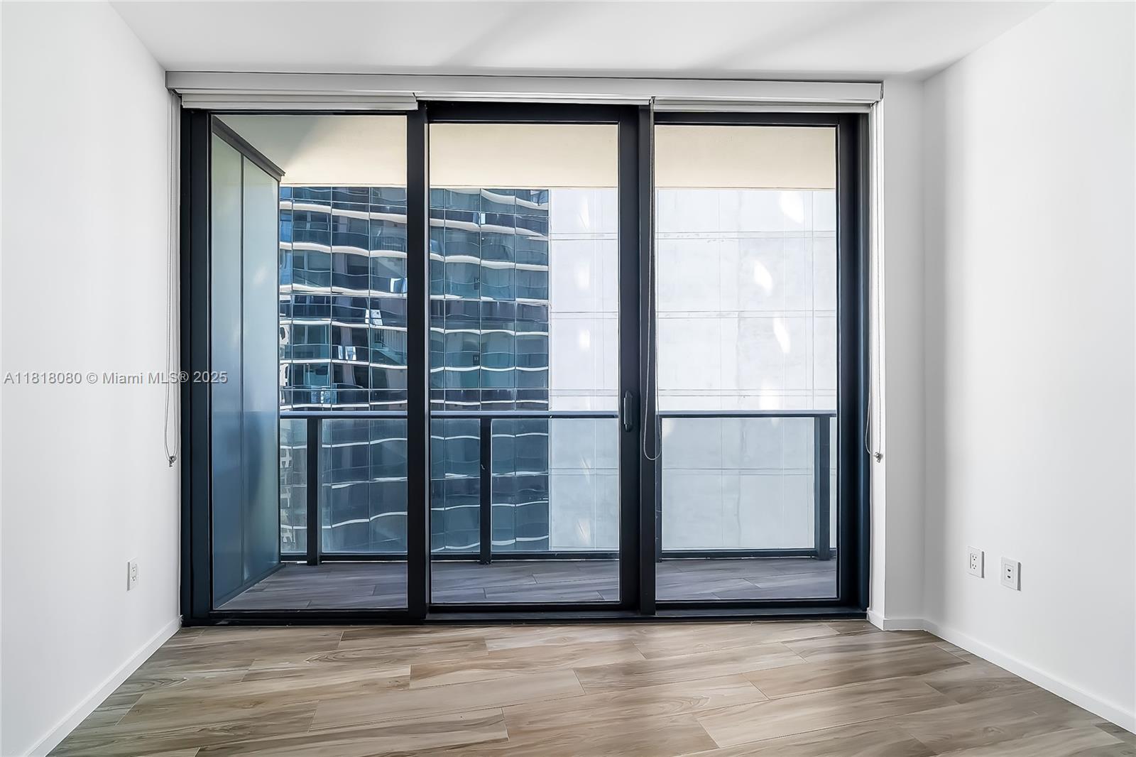 801 SMA RESIDENCES CONDO - Residential