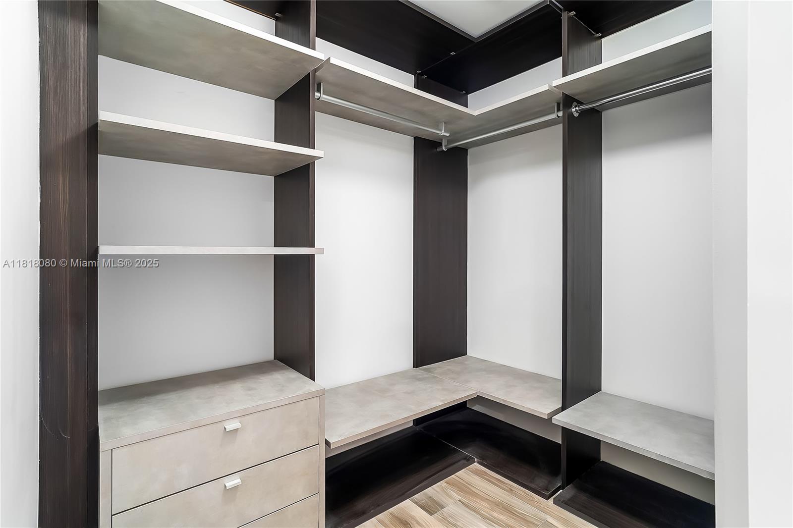 801 SMA RESIDENCES CONDO - Residential